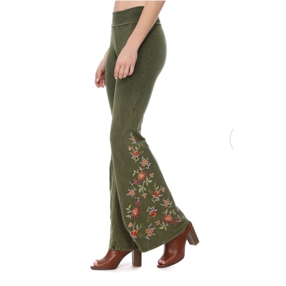 T Party Mineral Wash Floral Embroidered Yoga Pants Flare Boho Olive Size S